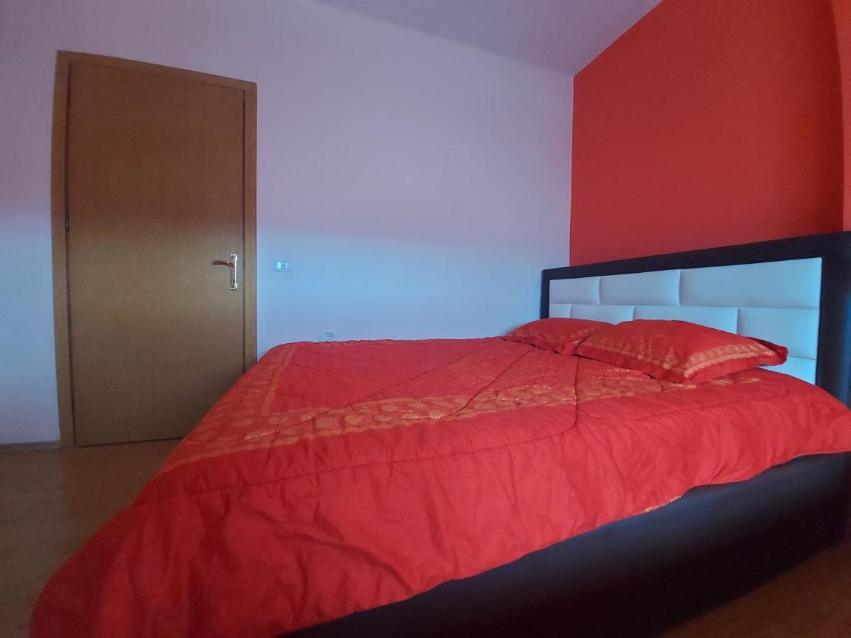 Geni Apartment Korça Kültér fotó